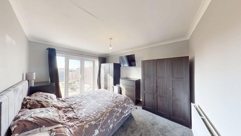 11 Abbot Croft internal property image 3