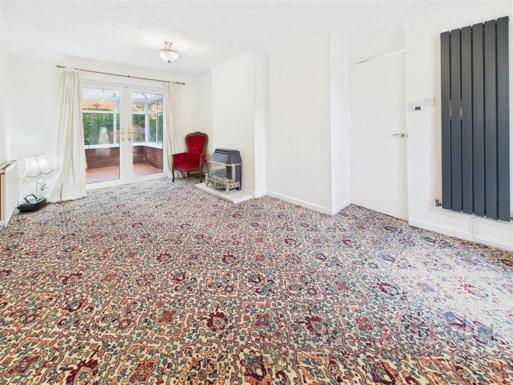 12 Grant Close internal property image 1
