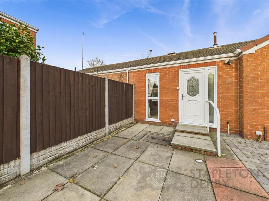 12 Grant Close external property image 4