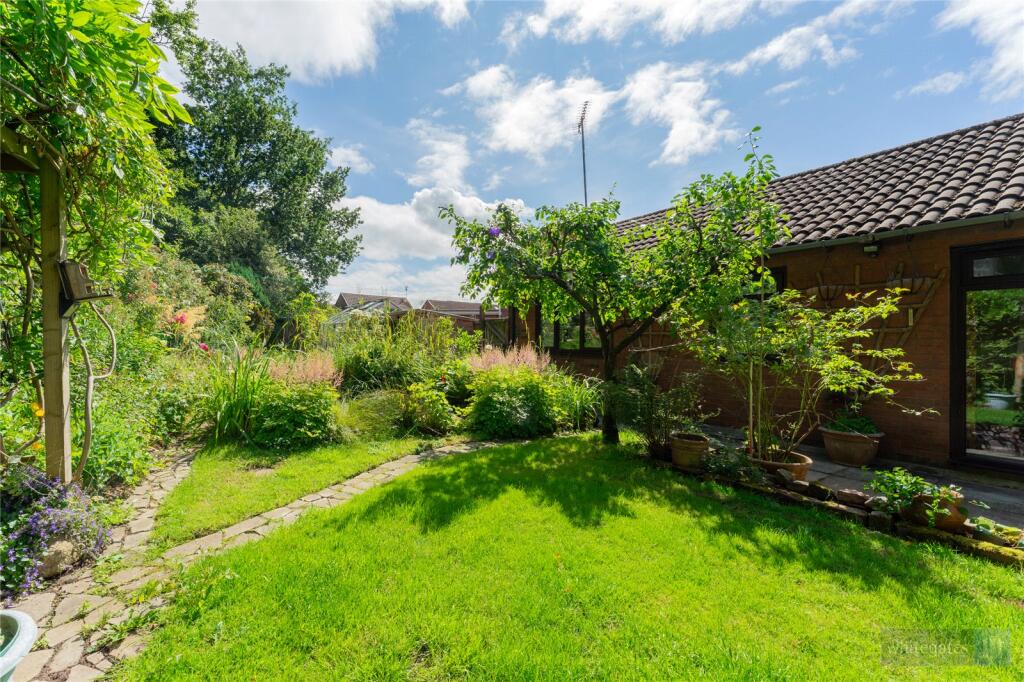 17 Delamere Close external property image 4