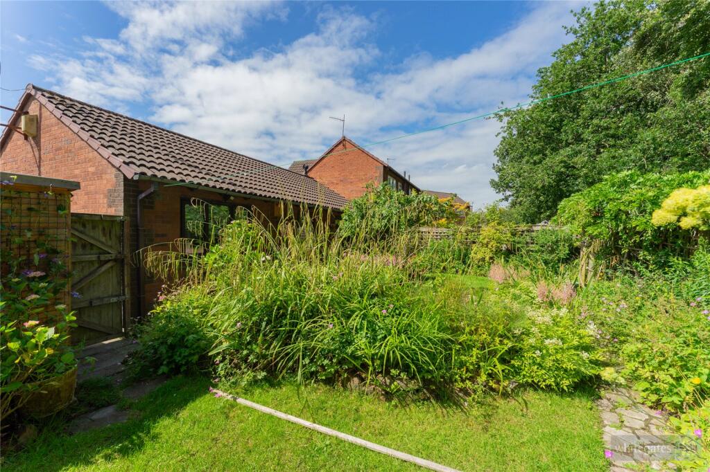 17 Delamere Close external property image 6