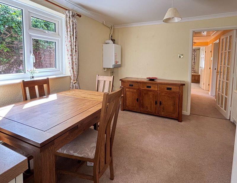 18 Sherwood Green internal property image 3