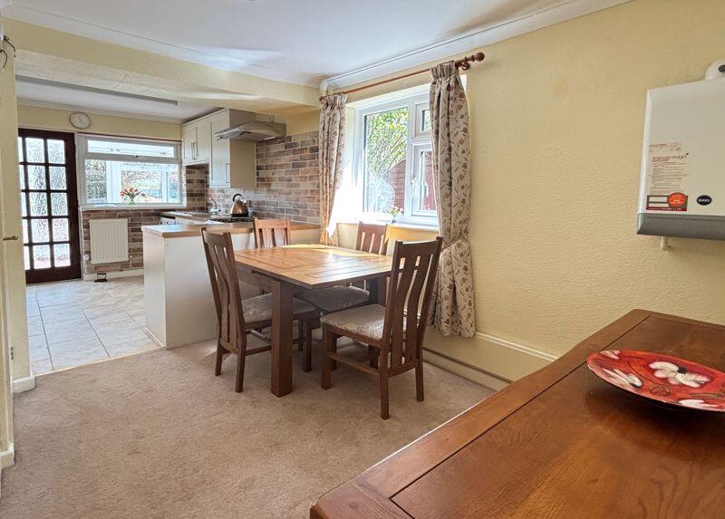 18 Sherwood Green internal property image 5