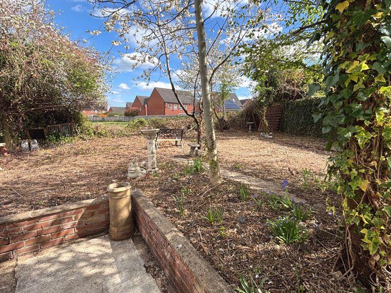 18 Sherwood Green external property image 4