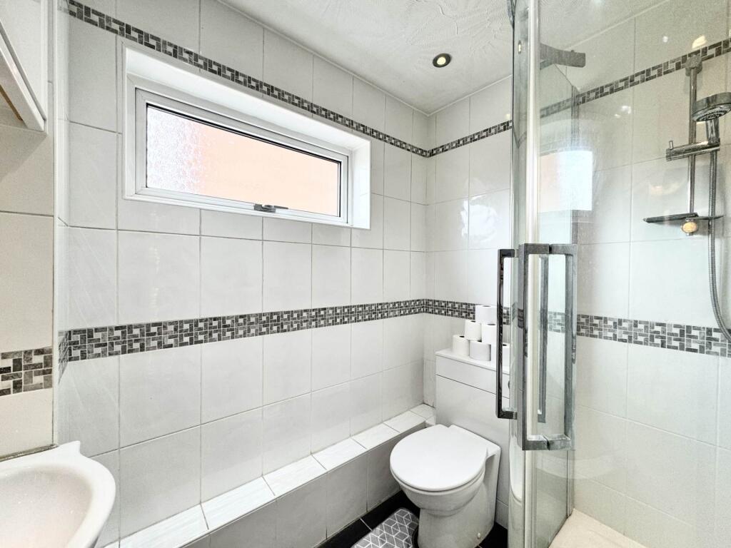 3 Standen Close St Helens WA10 2AU internal property image 3