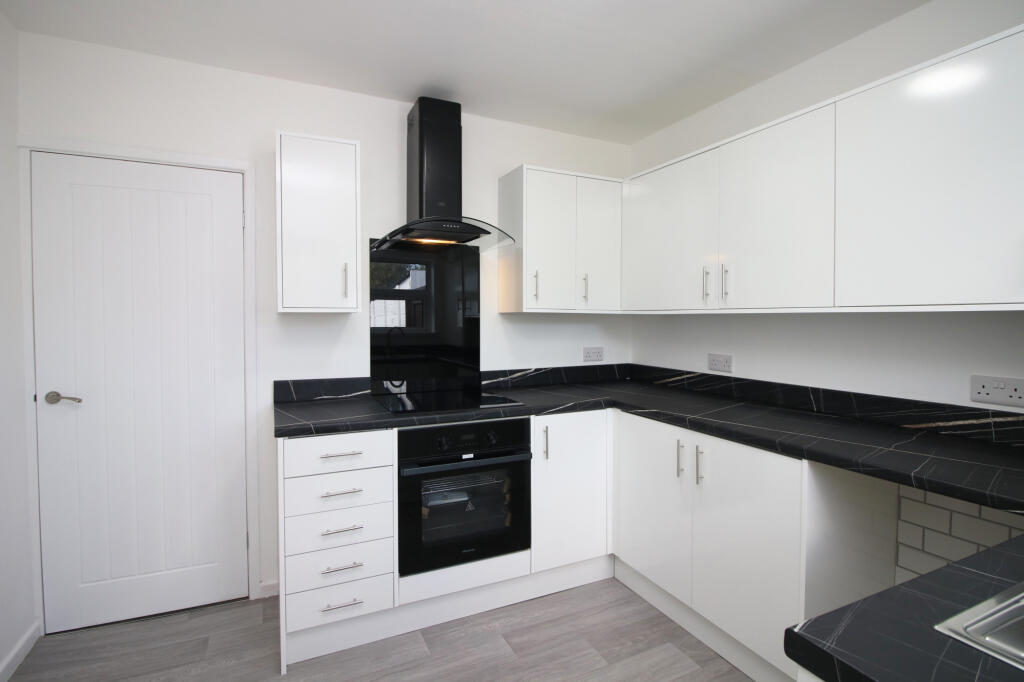 35 Blenheim Drive internal property image 2