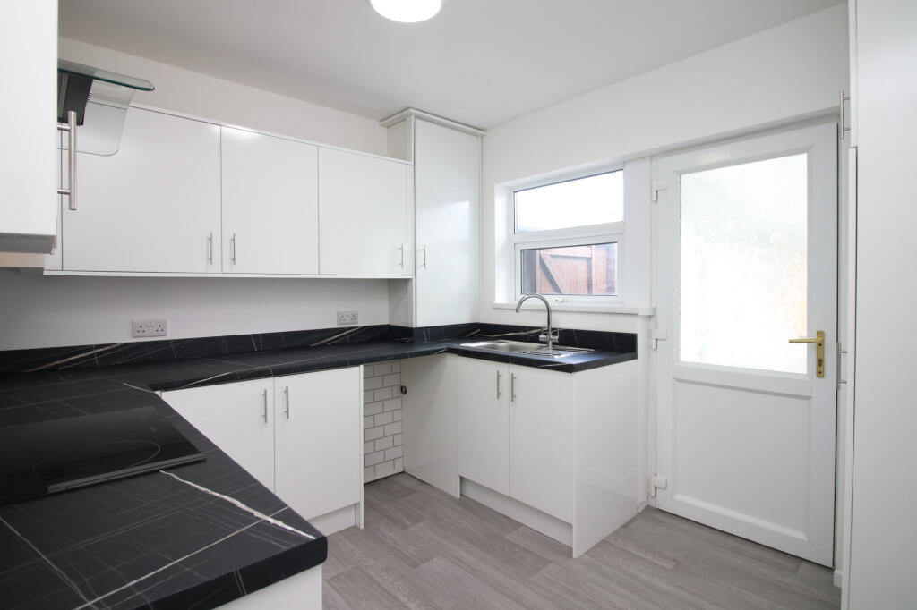 35 Blenheim Drive internal property image 3