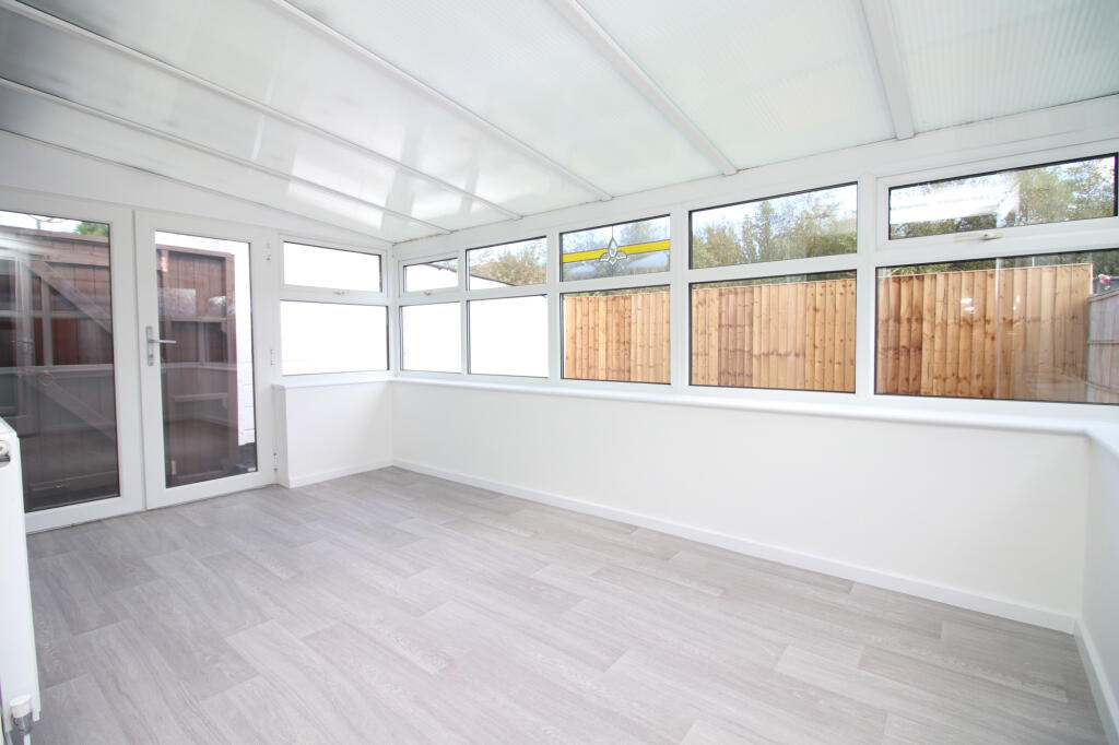 35 Blenheim Drive internal property image 5