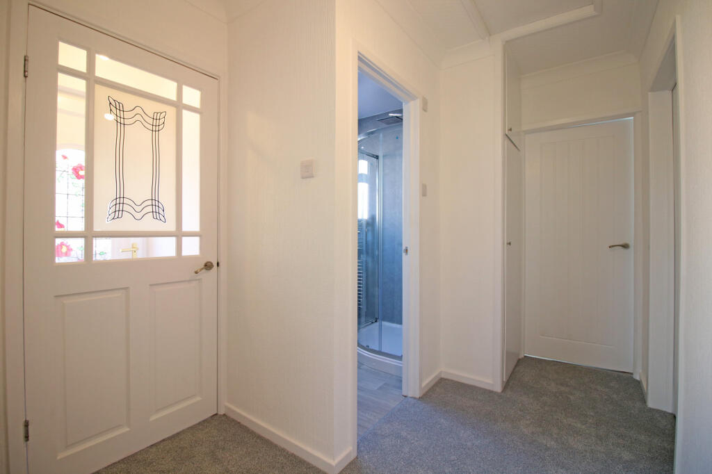 35 Blenheim Drive internal property image 10