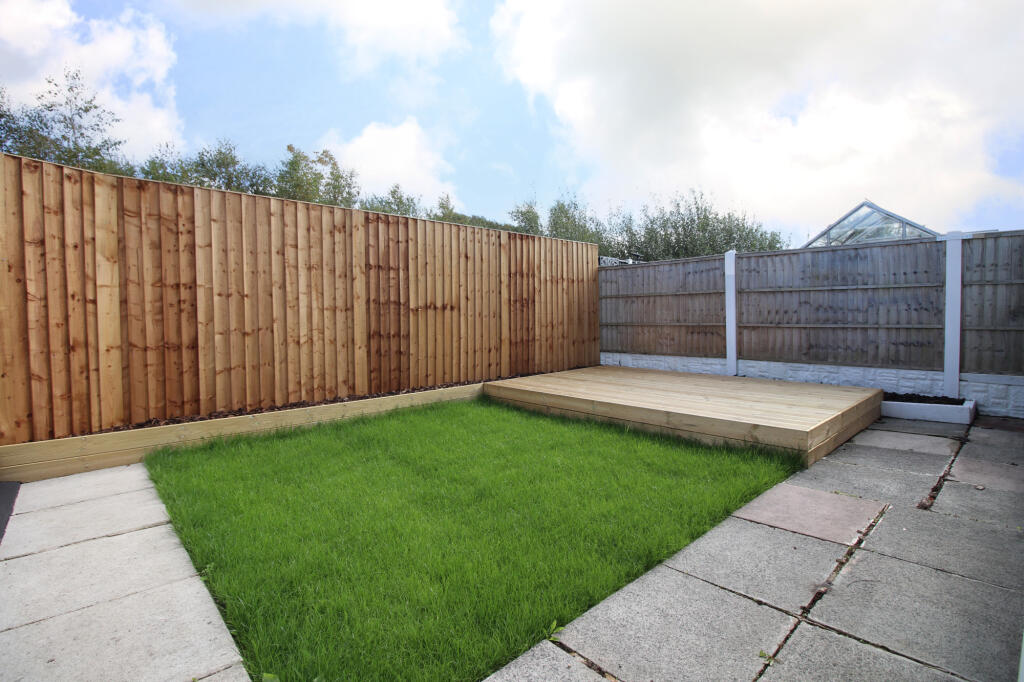35 Blenheim Drive external property image 2