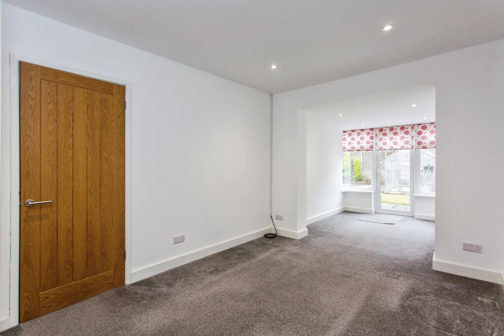 36 Ashton Close internal property image 3