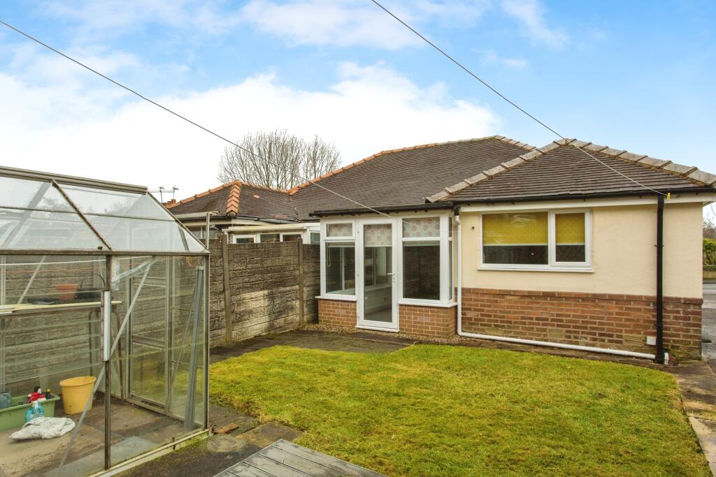36 Ashton Close external property image 3