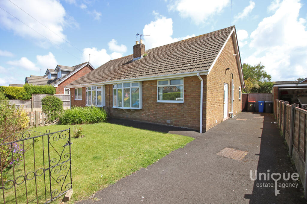 4 Clifton Road external property image 1