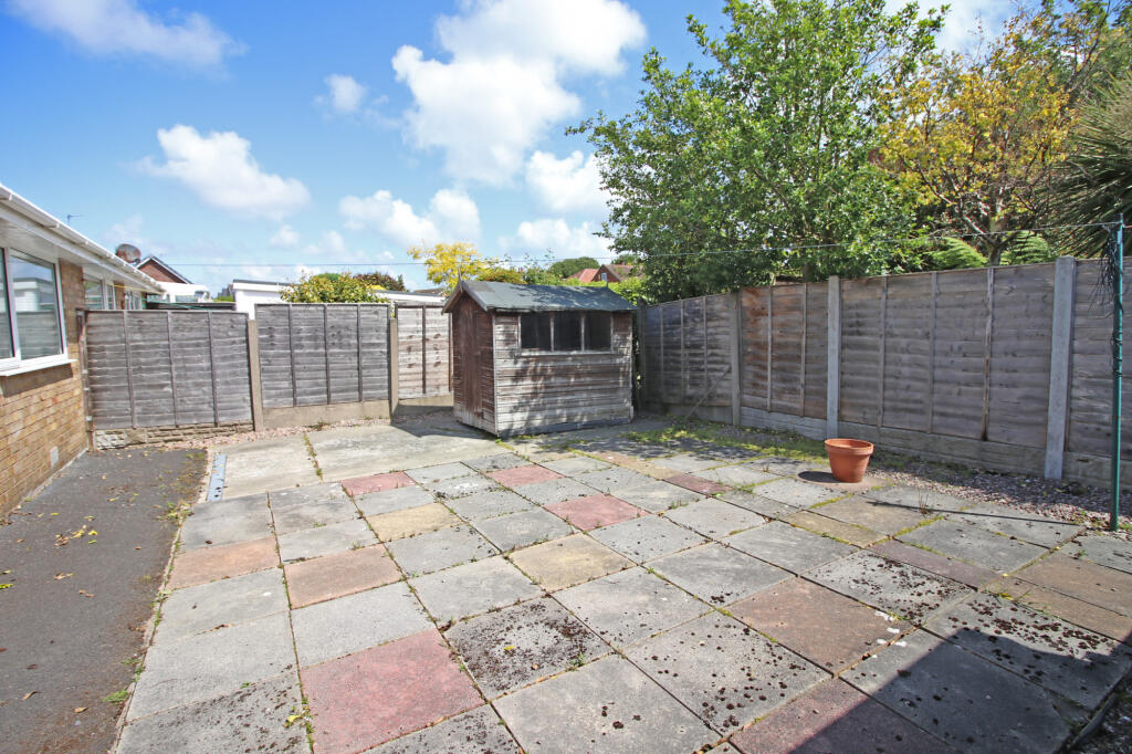 4 Clifton Road external property image 2