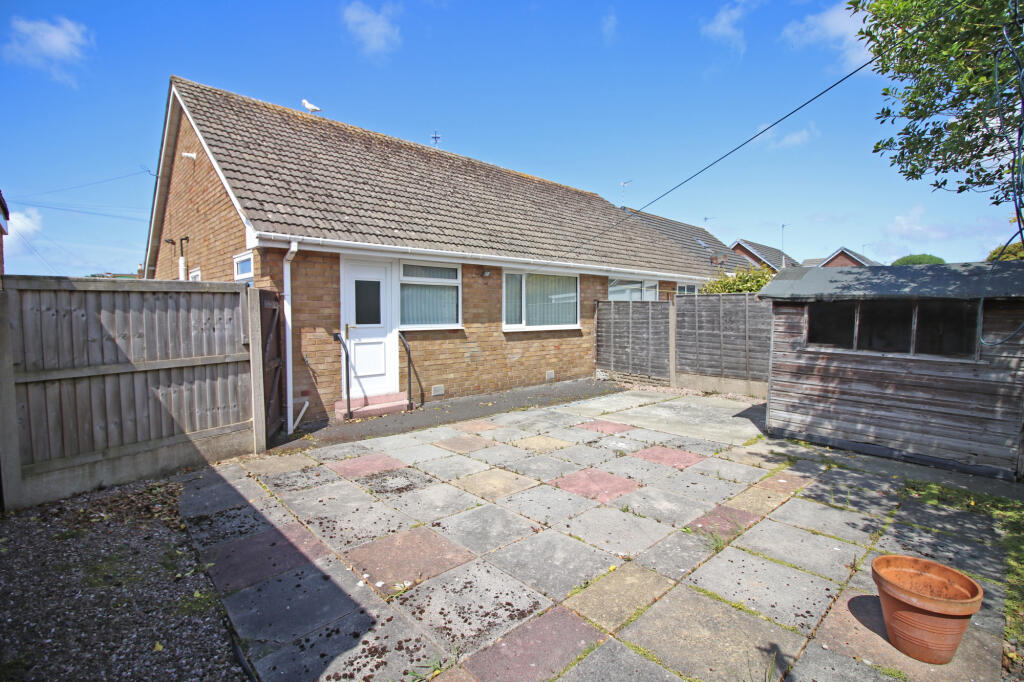 4 Clifton Road external property image 3