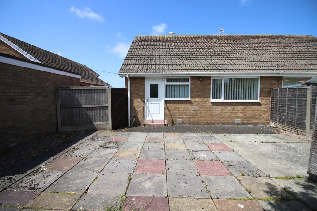 4 Clifton Road external property image 4