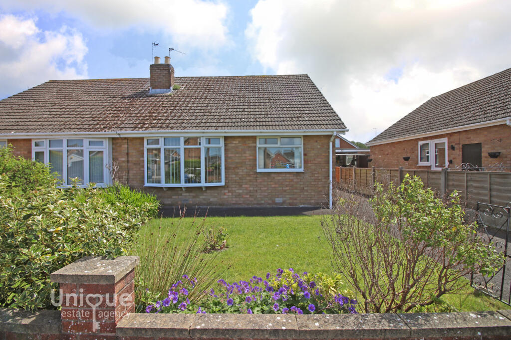 4 Clifton Road external property image 5