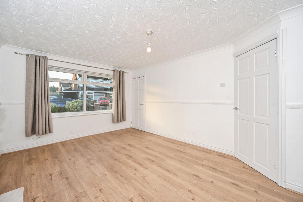 42 Heathfield Avenue internal property image 2
