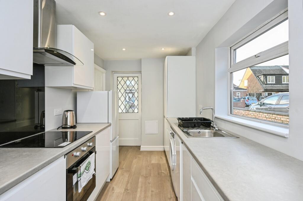 42 Heathfield Avenue internal property image 5