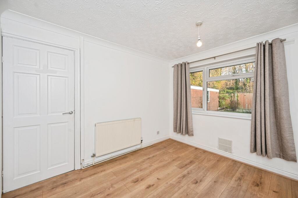 42 Heathfield Avenue internal property image 8