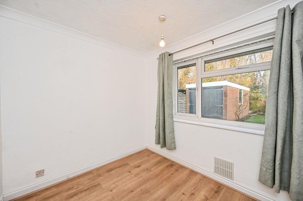42 Heathfield Avenue internal property image 11