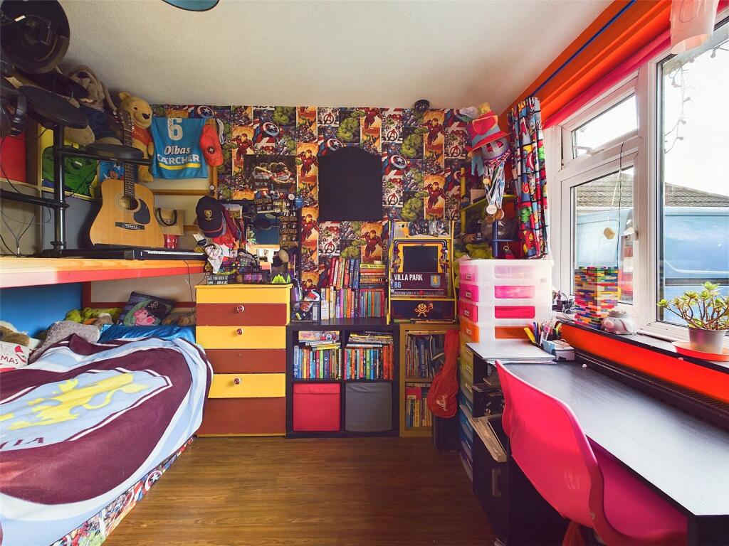 45 Oxstalls Drive internal property image 5