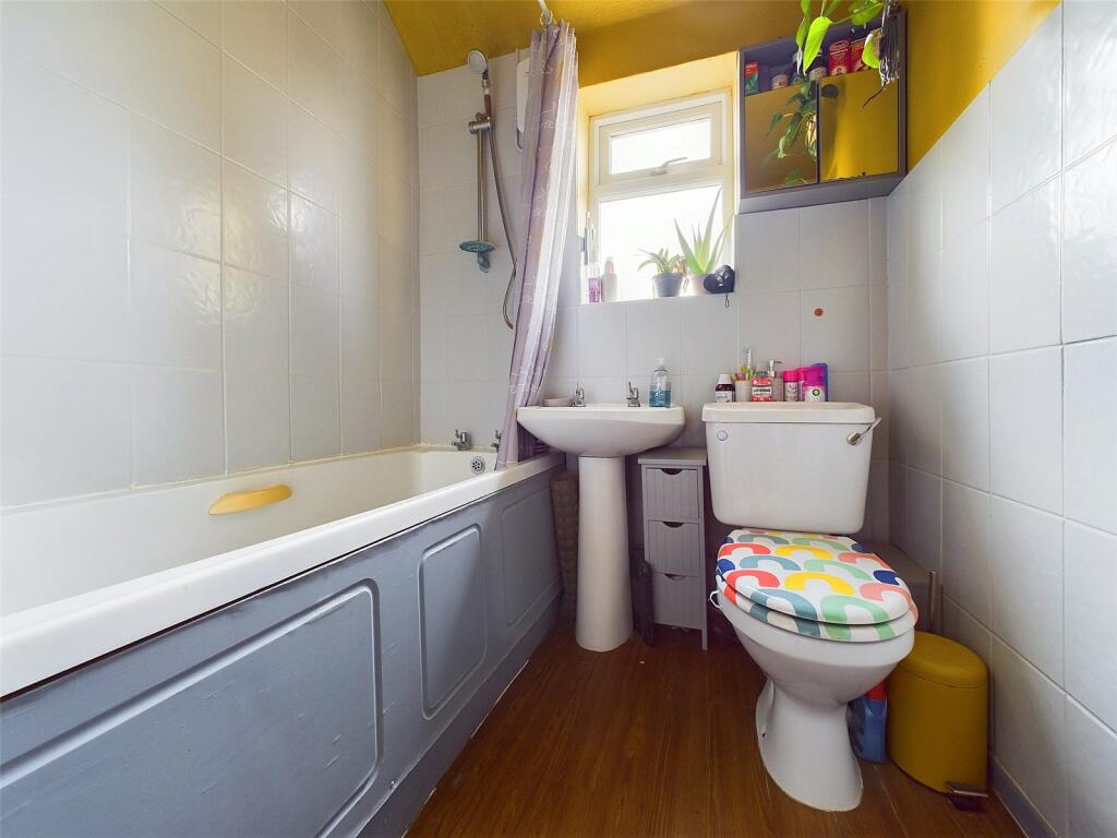 45 Oxstalls Drive internal property image 6