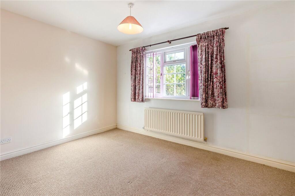48 Harley Close internal property image 5