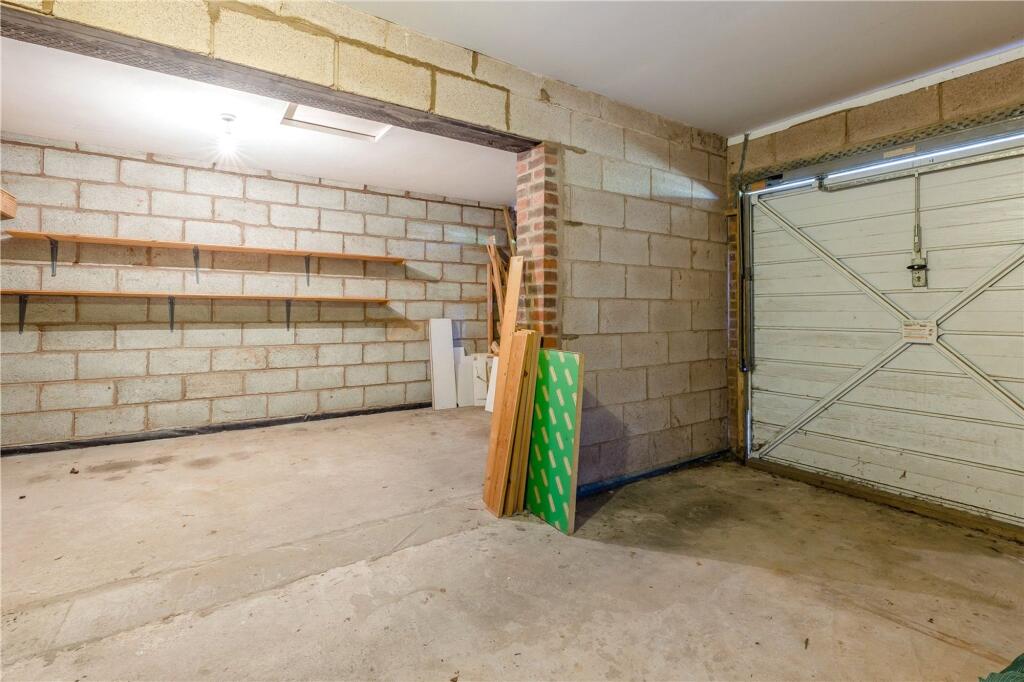 48 Harley Close external property image 3