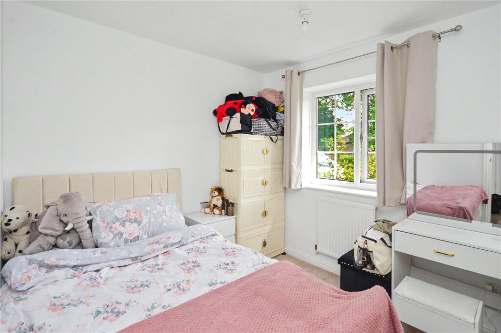 7 Thorpe Gardens internal property image 8